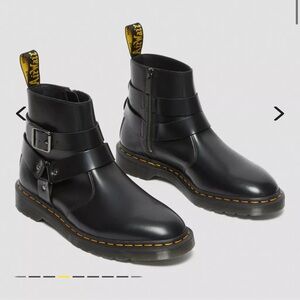 NWT DR. MARTENS JAIMES LEATHER HARNESS CHELSEA BOOTS